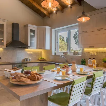 Astarte - Anantara With Pool 阿凯松